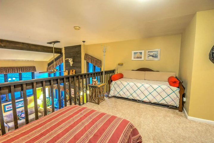 Room 4 of 22