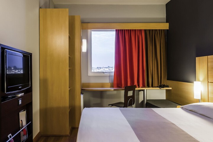 Room 12 of 56