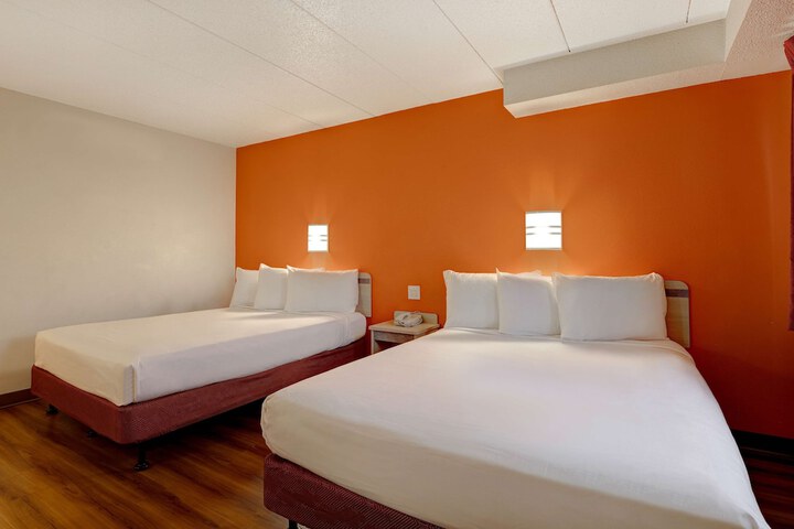 Room 3 of 25