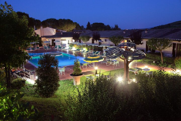 Hotel Pool