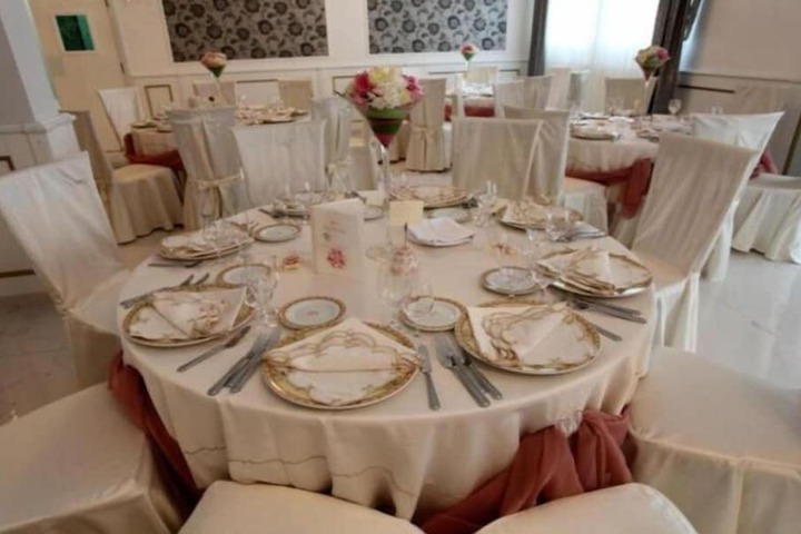 Banquet hall