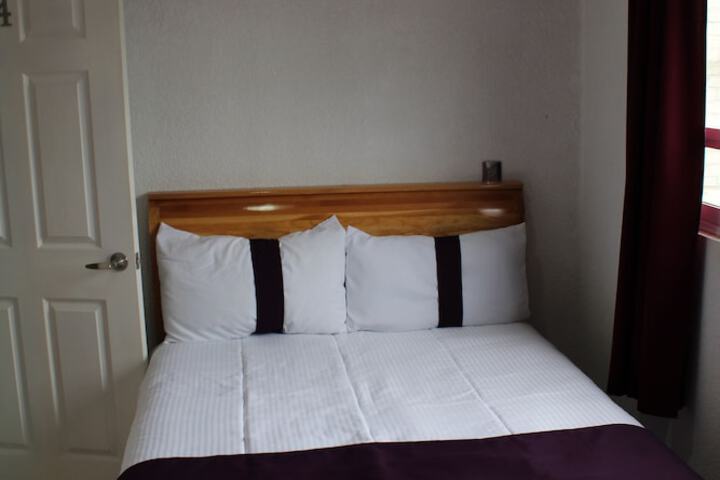Room 2 of 19