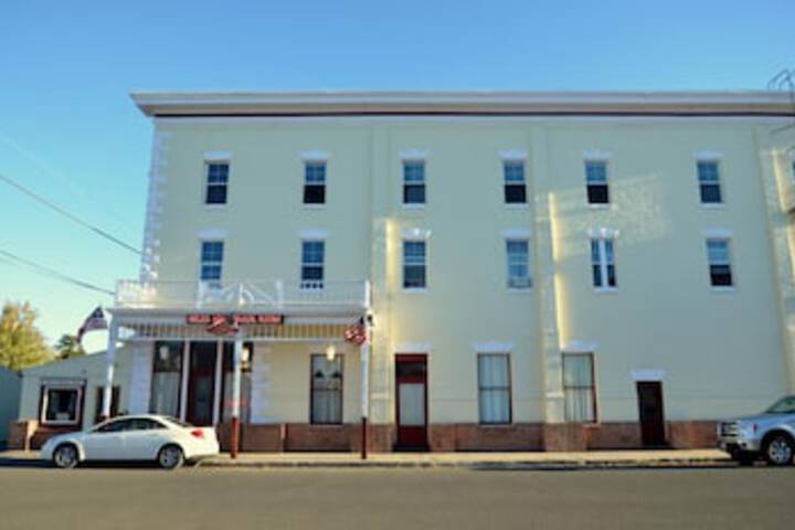 Hotel 130 of 135