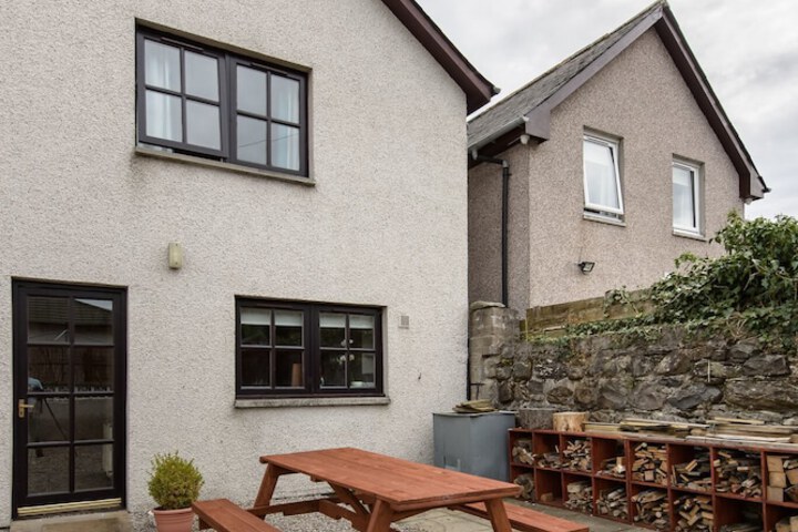 BALCONIE HOUSE