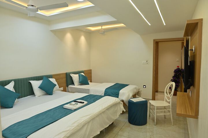 Room 2 of 15