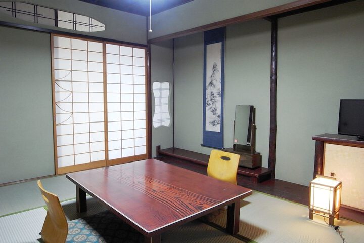Room 9 of 31
