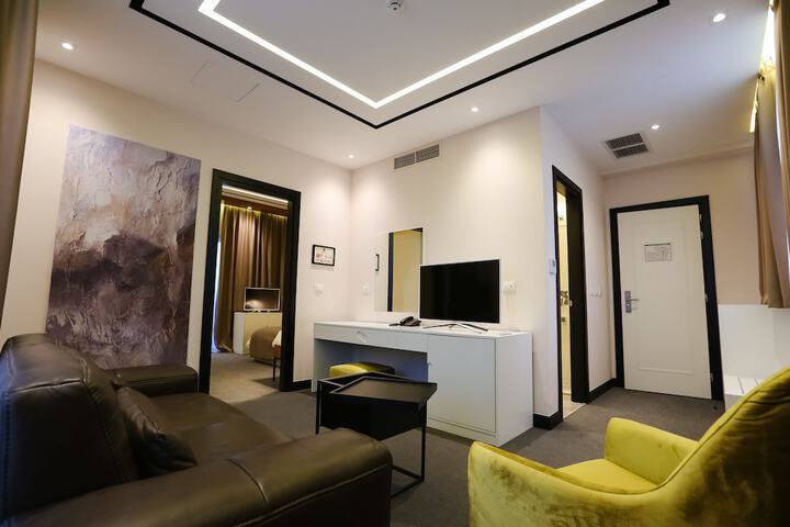 Room 19 of 47