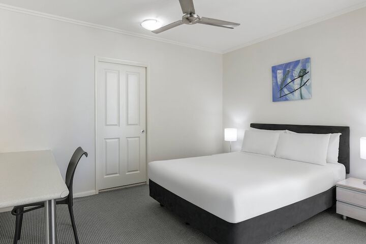 Room 8 of 52