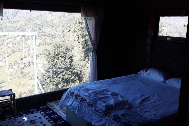 Room 6 of 40