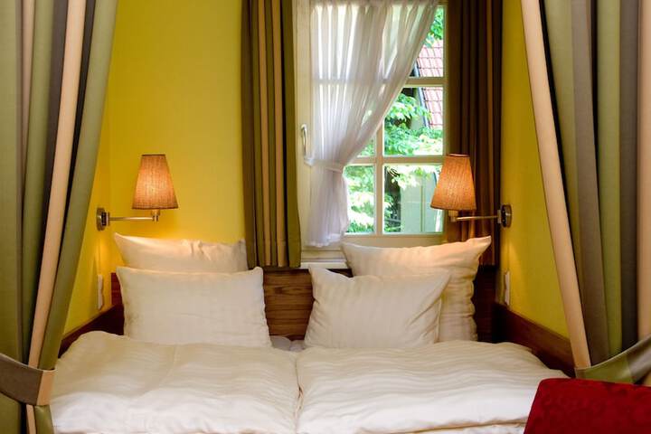 Room 7 of 46