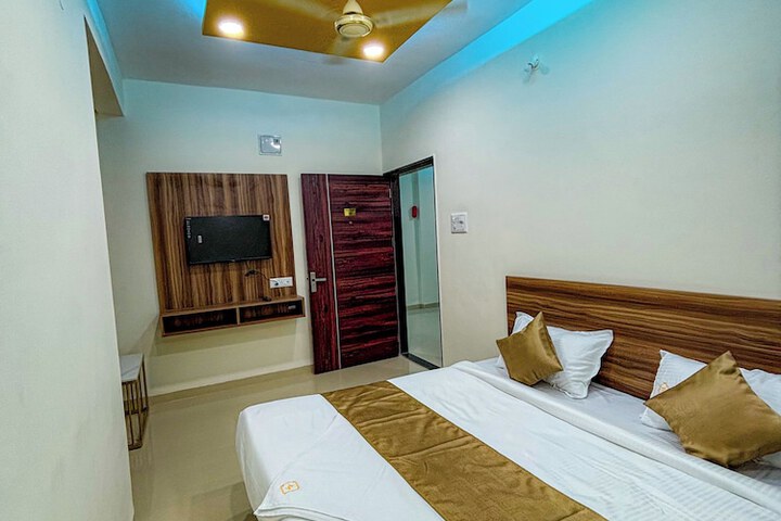 Room 5 of 14