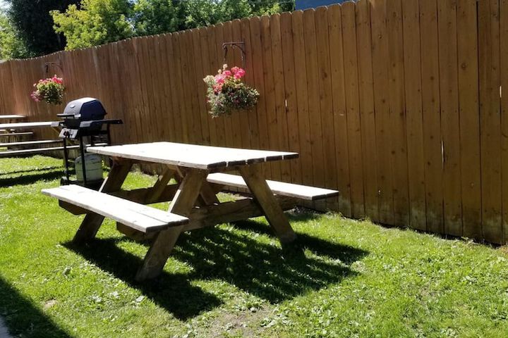 Property Grounds 28 of 40