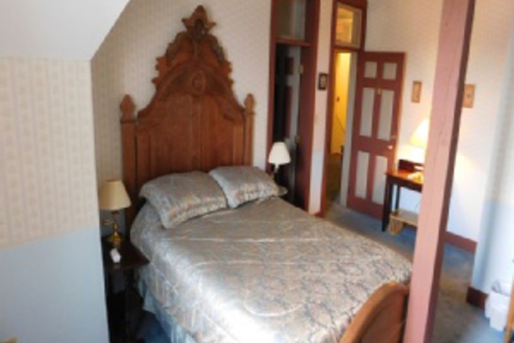 Room 117 of 240