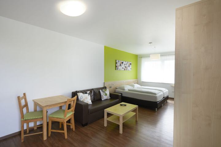 Room 13 of 36