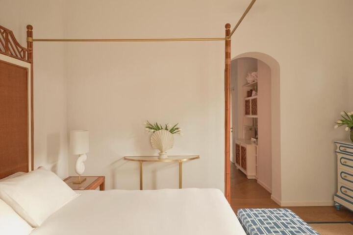 Room 7 of 53