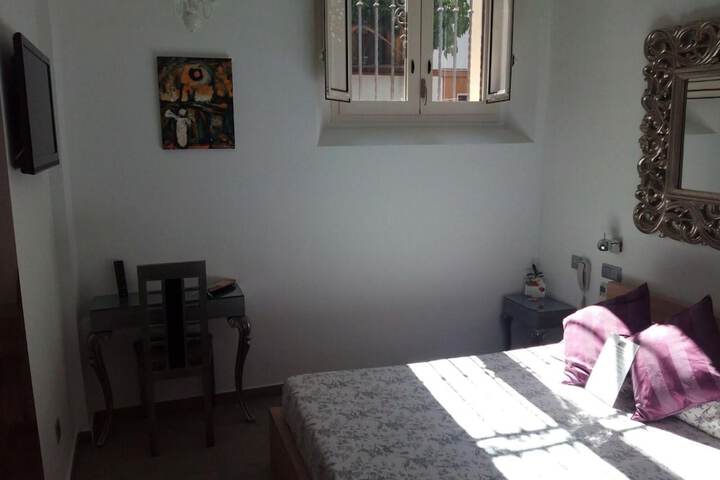 Room 15 of 62