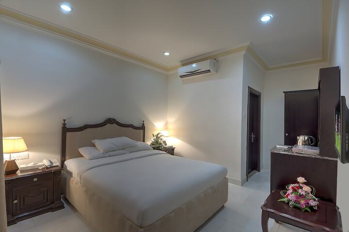 Room 8 of 45