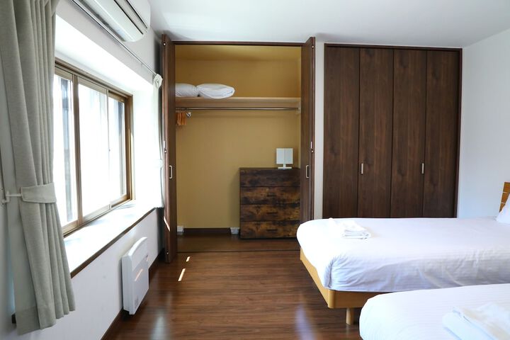 Room 16 of 73