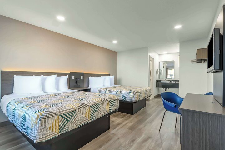 1 Queen Bed ADA Accessible Roll in Shower (10 of 13)