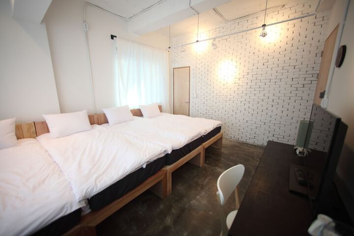 Room 21 of 155
