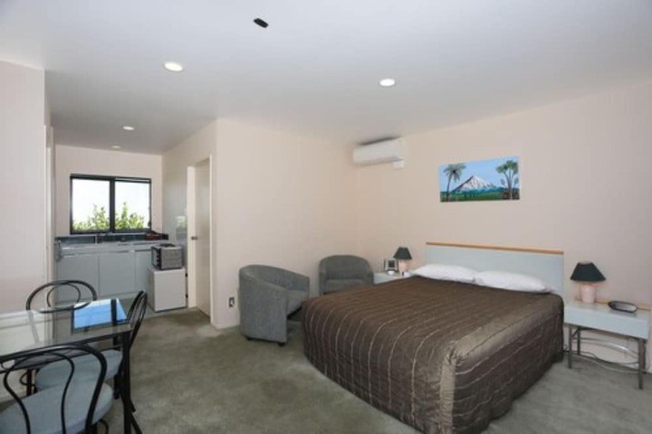 Room 16 of 52