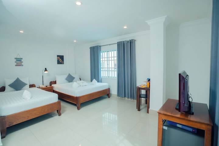 Room 25 of 79