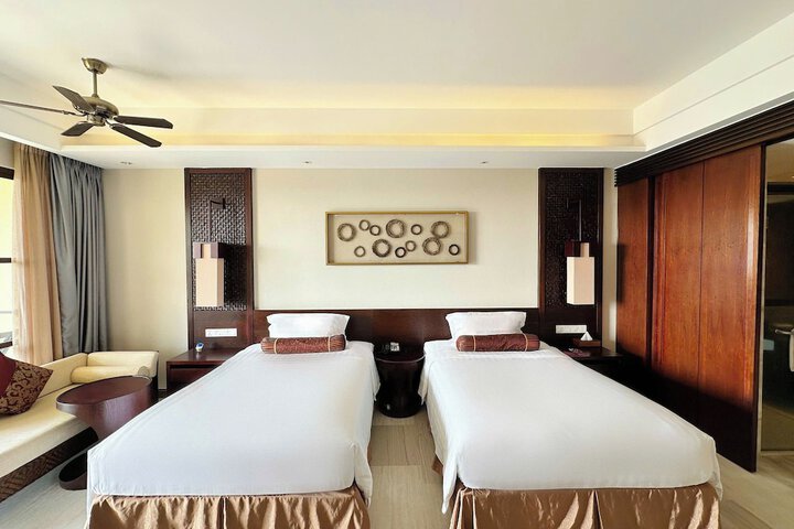Room 21 of 158