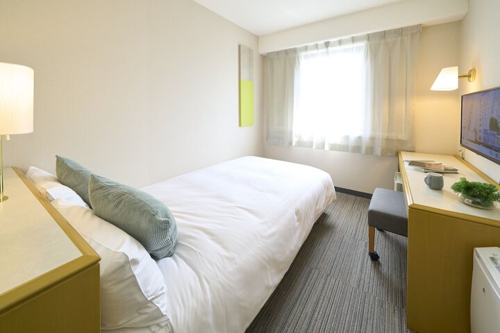 Room 9 of 24