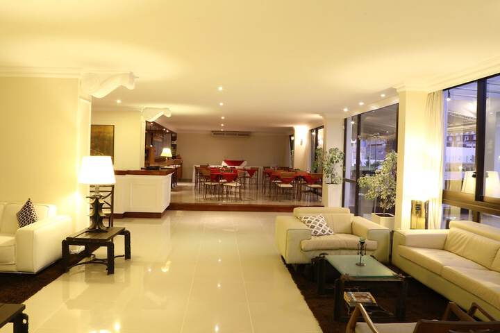 Entrance & Lobby