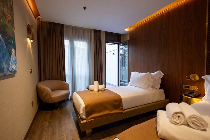 Room 25 of 69