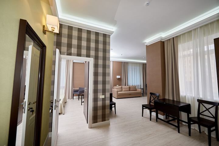 Room 5 of 92