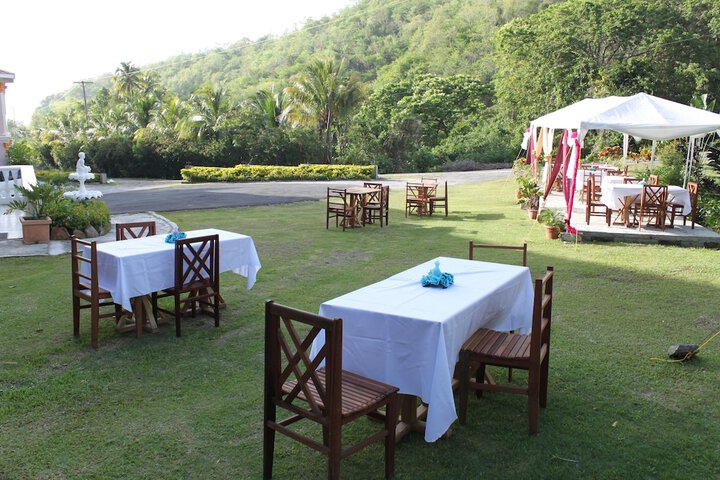 Dining 75 of 85