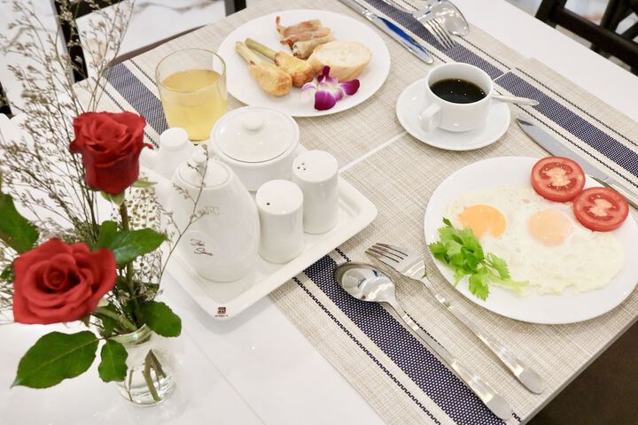 Breakfast/Coffee Service 43 of 45