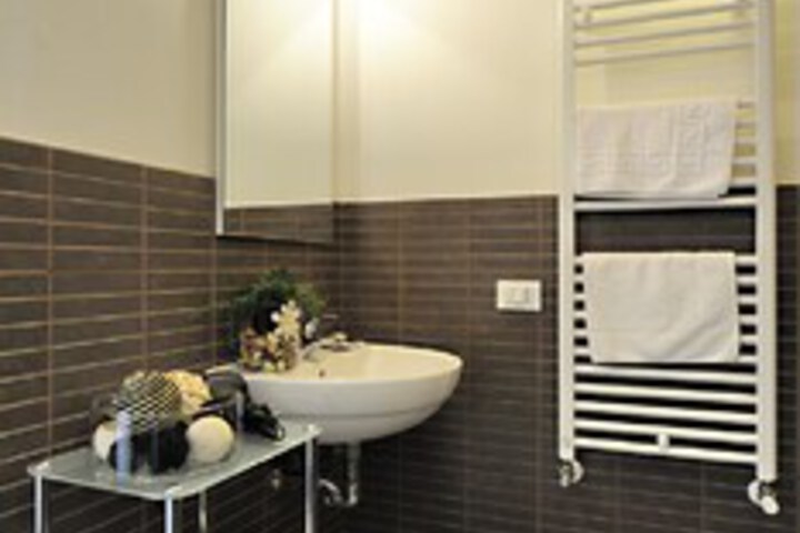 Room 8 of 35