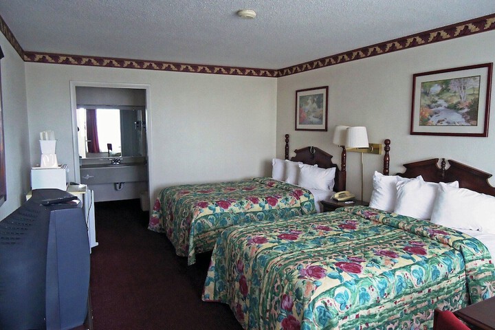 Room 13 of 17