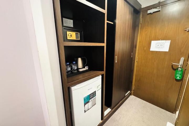 Room 22 of 39
