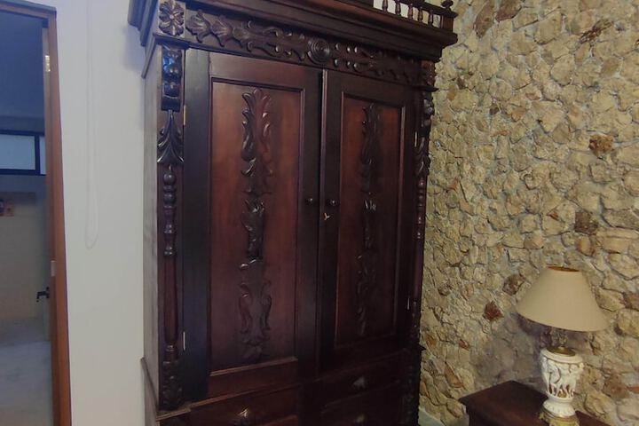Room 4 of 44