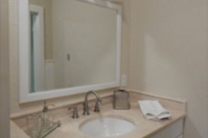 Room 4 of 62