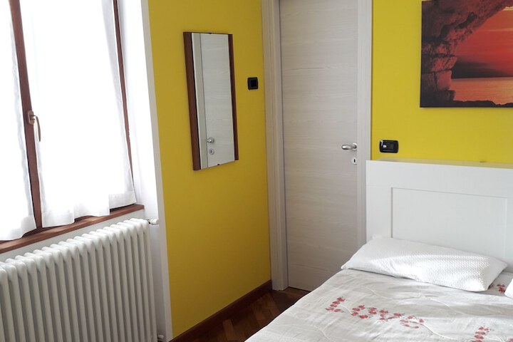 Room 14 of 117