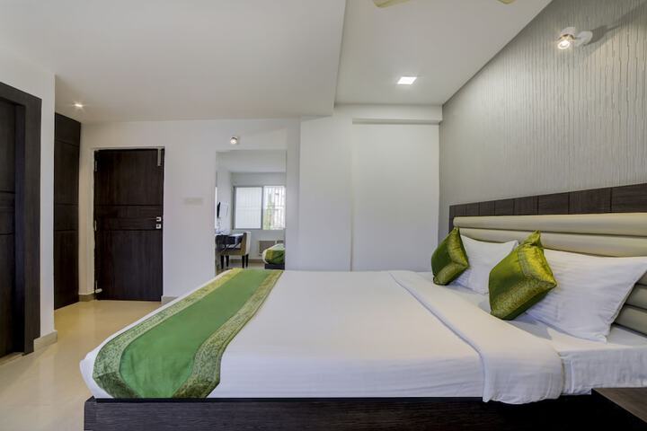Room 7 of 15