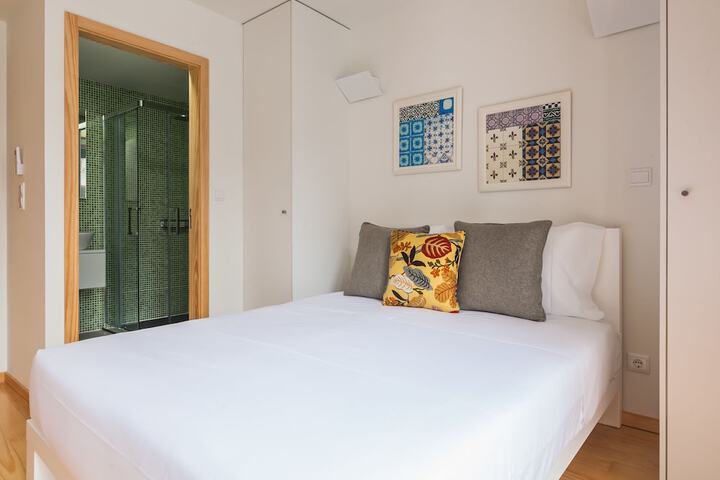 Room 21 of 74