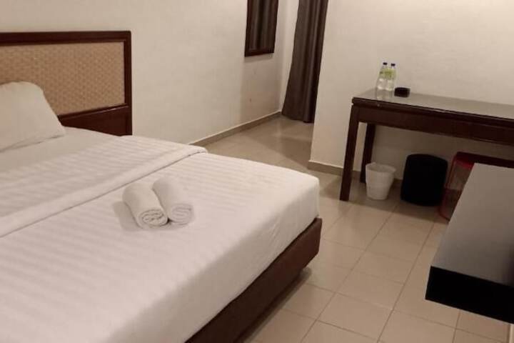 Room 13 of 41