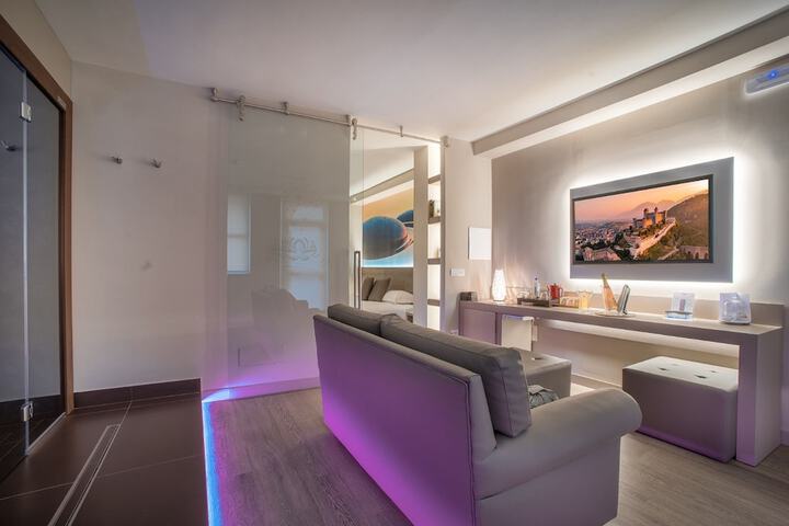 Room 40 of 124
