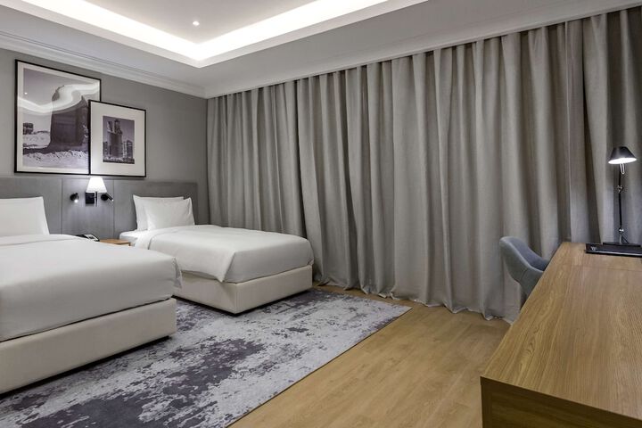 Room 30 of 90