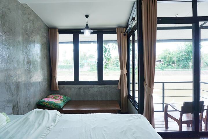 Room 6 of 26