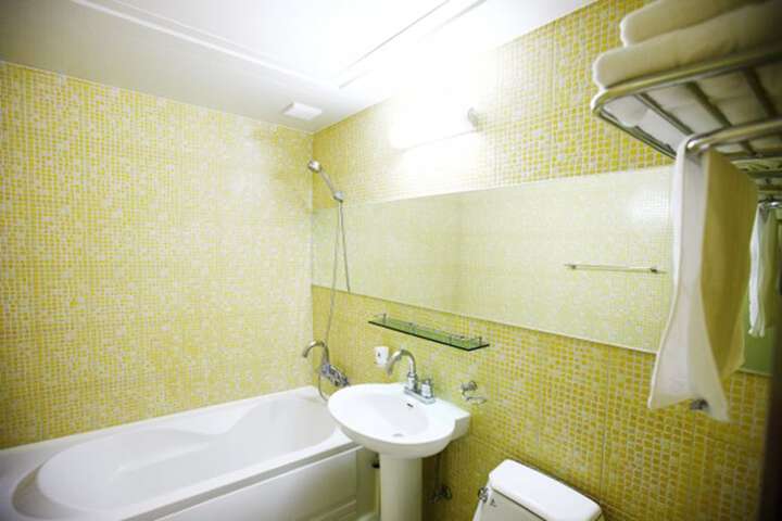 Room 30 of 47