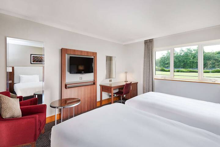 Room 4 of 55