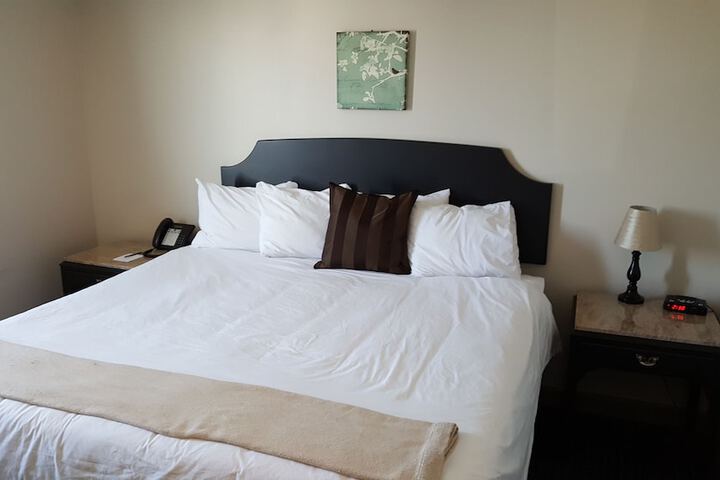 Room 11 of 54