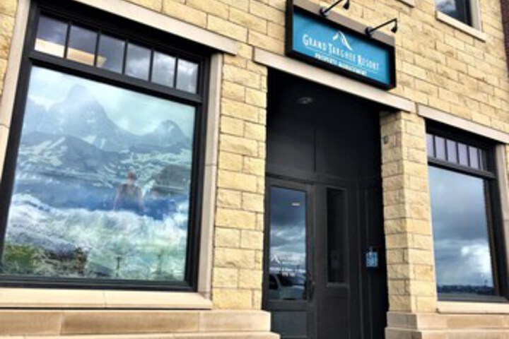 Hotel Interior 7 of 27