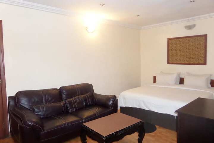 Room 14 of 29